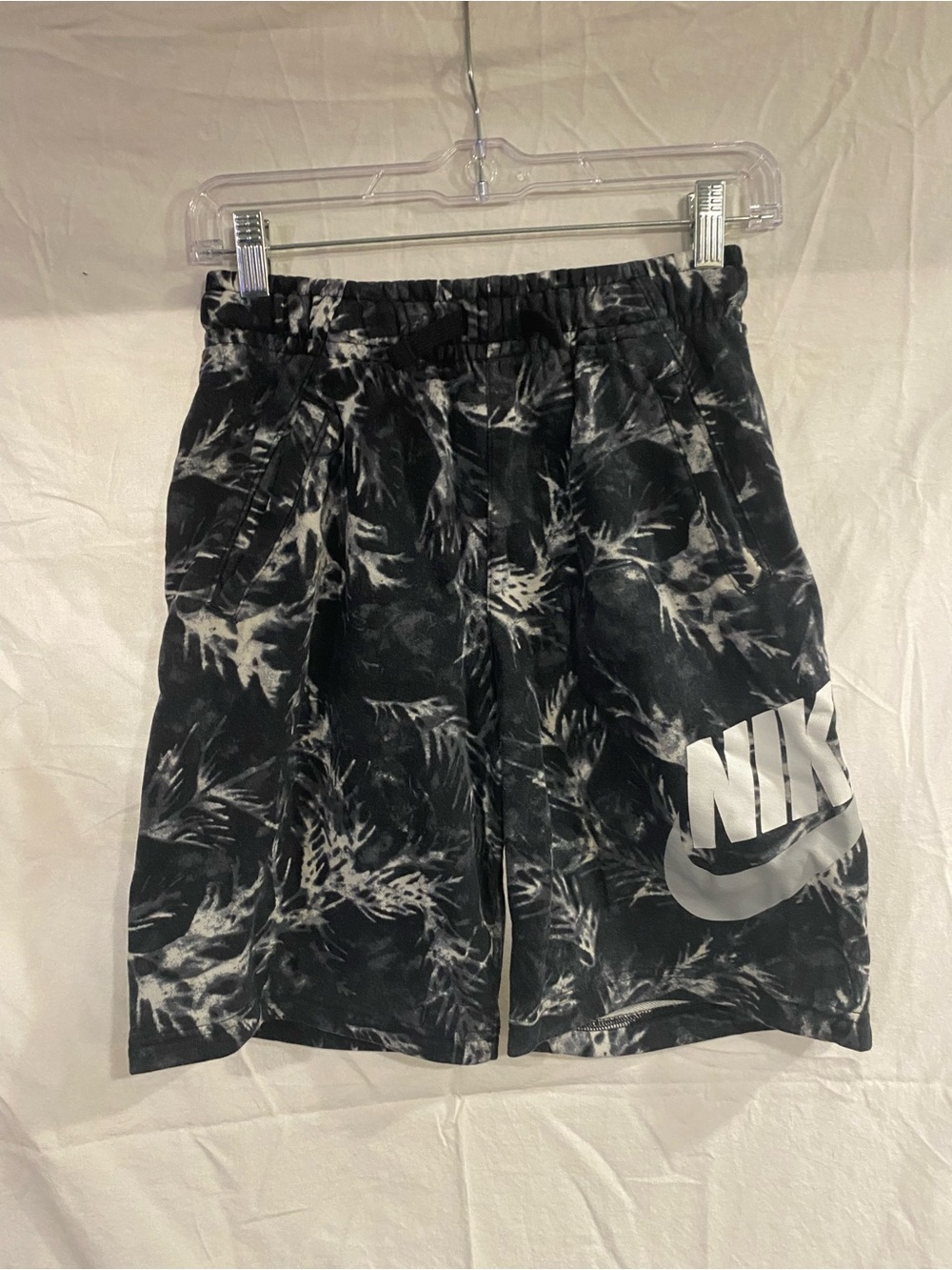 Nike kidsBlack & White Tie-Dye Logo Shorts. XL